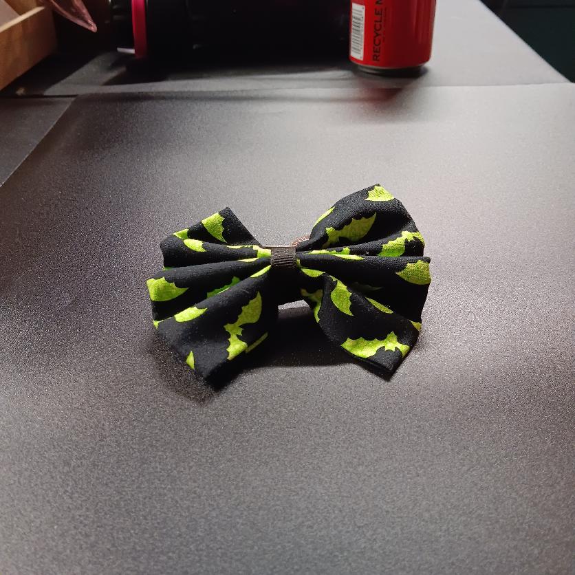 Medium Halloween hair bow, Design E